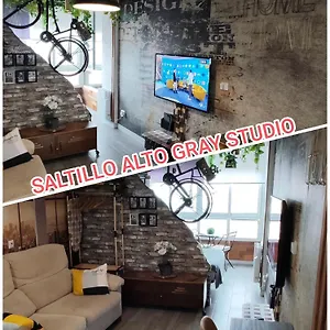 saltillo-alto-gray-studio-vistas-al-mar-y-piscina.1costadelsol.com/